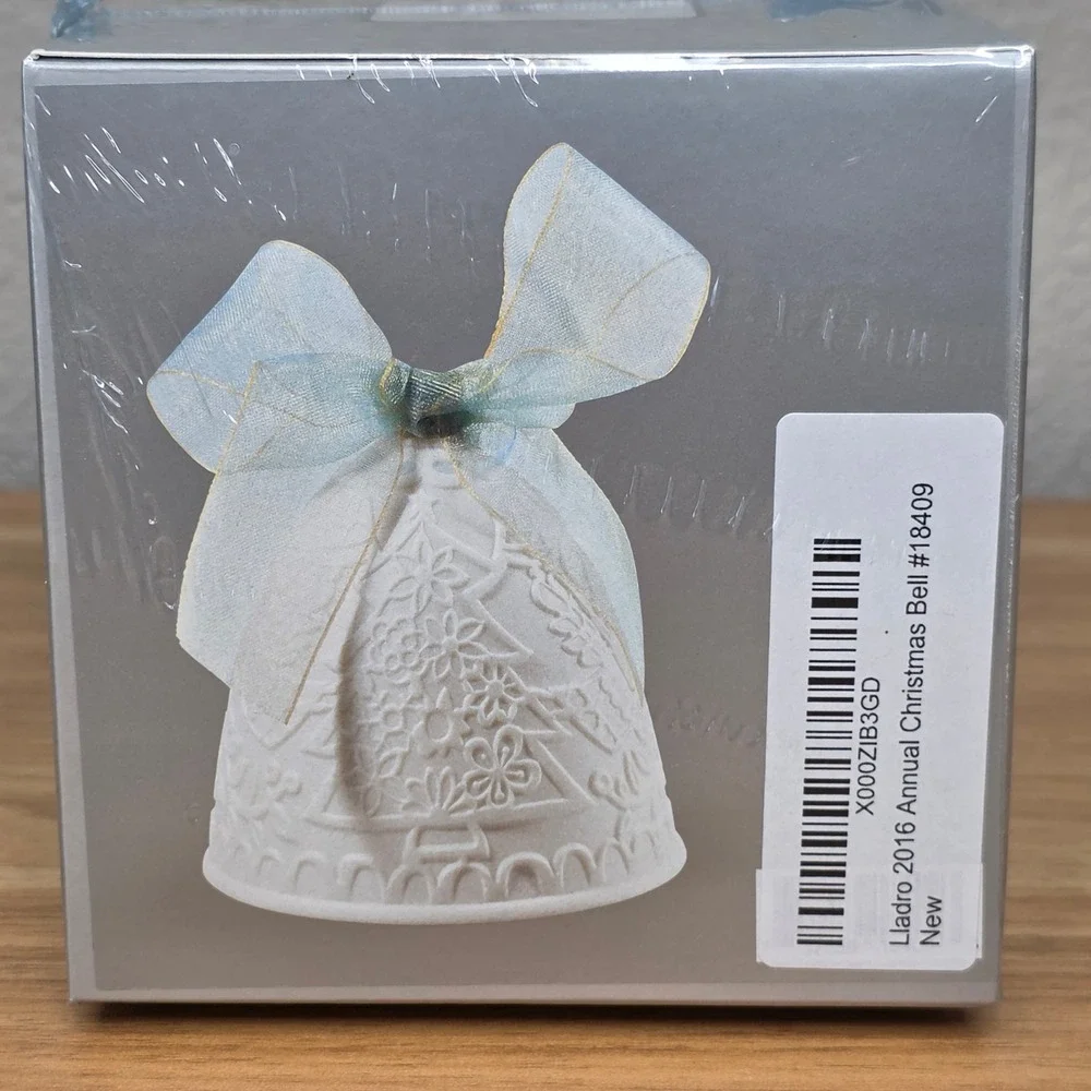 Lladro 2016 Porcelain Christmas Bell Ornament Unopened New Box #10108409 Spain